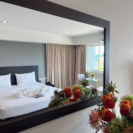 14 Living Otel Bangkok Dış mekan fotoğraf