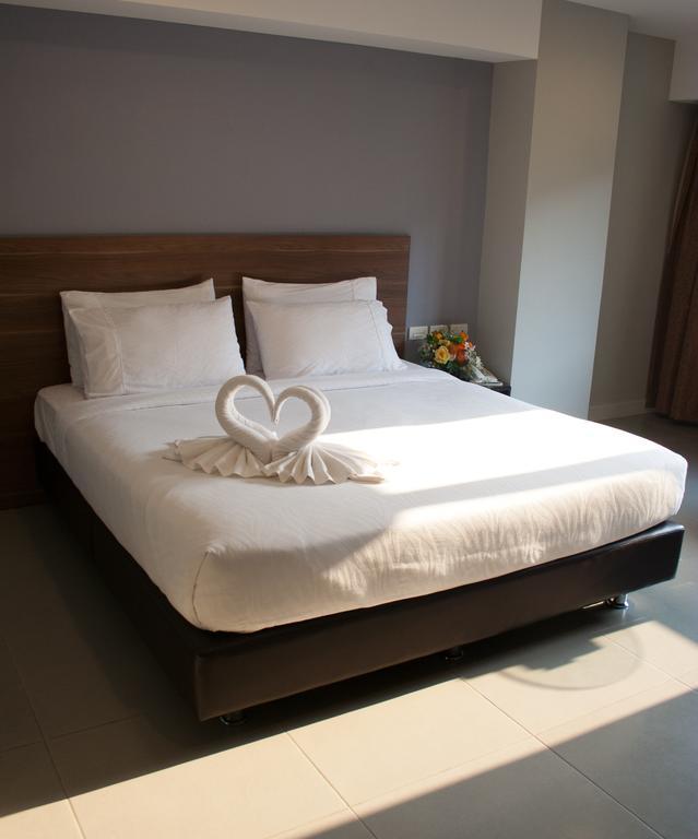 14 Living Otel Bangkok Dış mekan fotoğraf