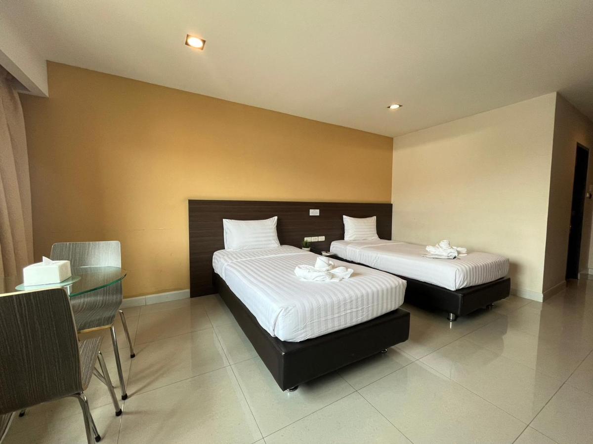 14 Living Otel Bangkok Dış mekan fotoğraf