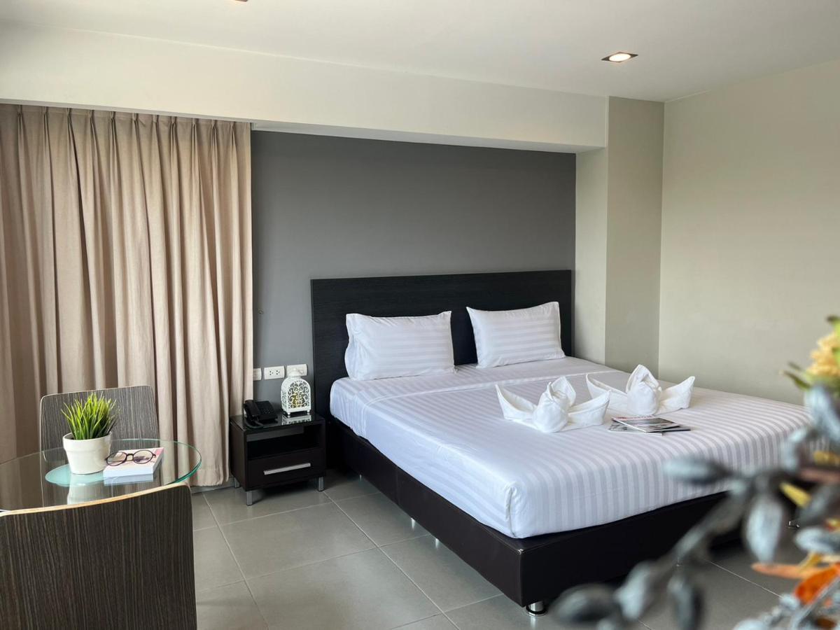 14 Living Otel Bangkok Dış mekan fotoğraf
