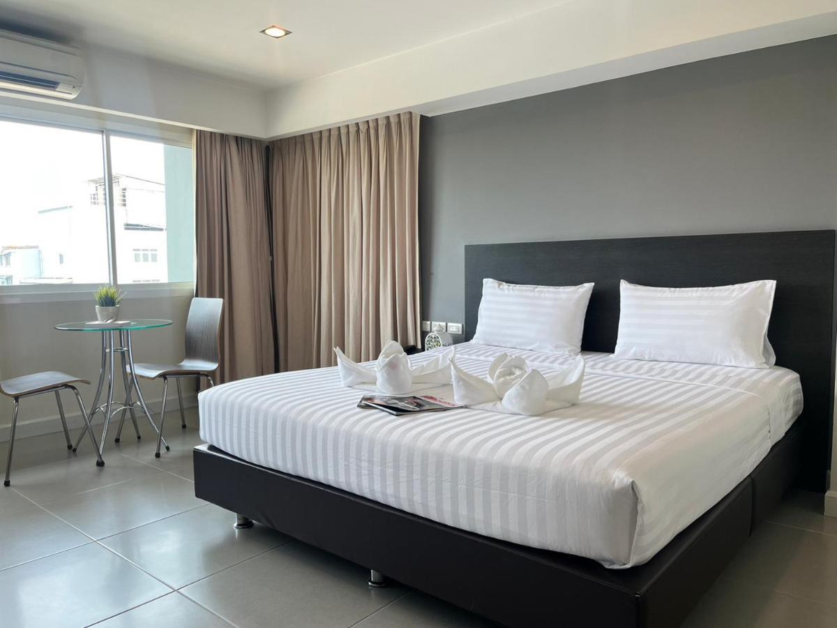 14 Living Otel Bangkok Dış mekan fotoğraf