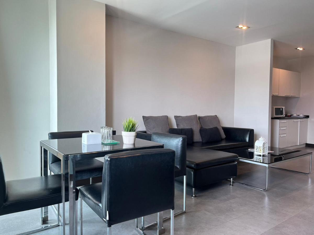 14 Living Otel Bangkok Dış mekan fotoğraf