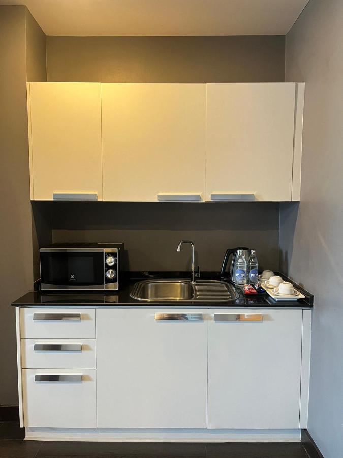 14 Living Otel Bangkok Dış mekan fotoğraf