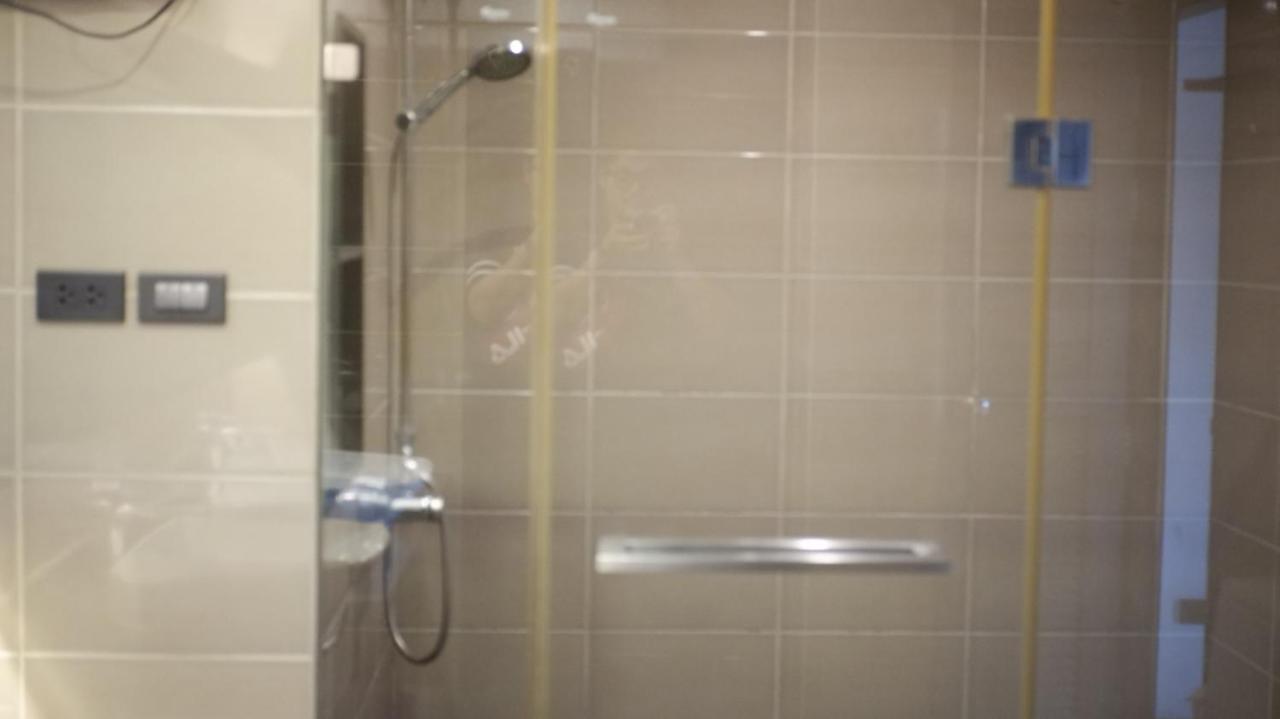 14 Living Otel Bangkok Dış mekan fotoğraf