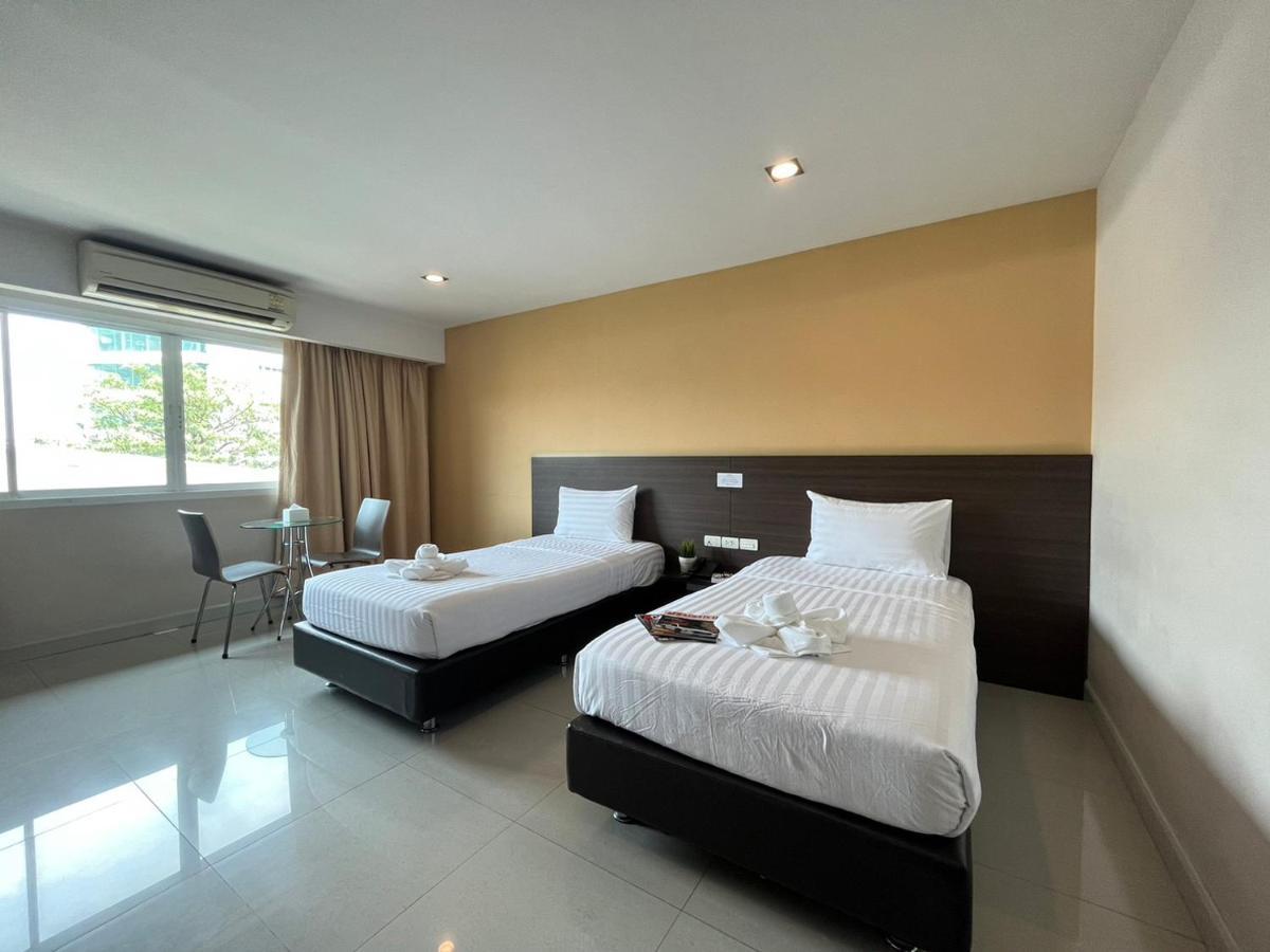 14 Living Otel Bangkok Dış mekan fotoğraf