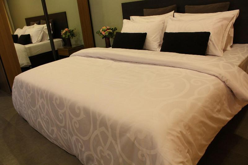 14 Living Otel Bangkok Dış mekan fotoğraf