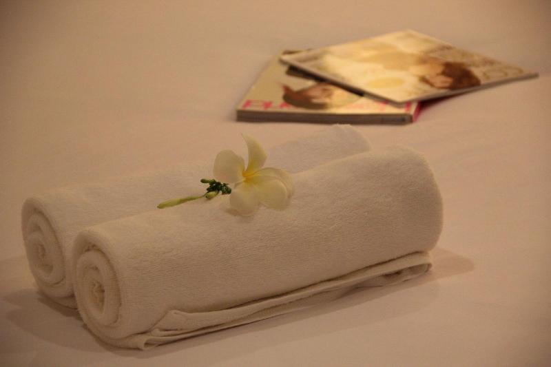 14 Living Otel Bangkok Dış mekan fotoğraf