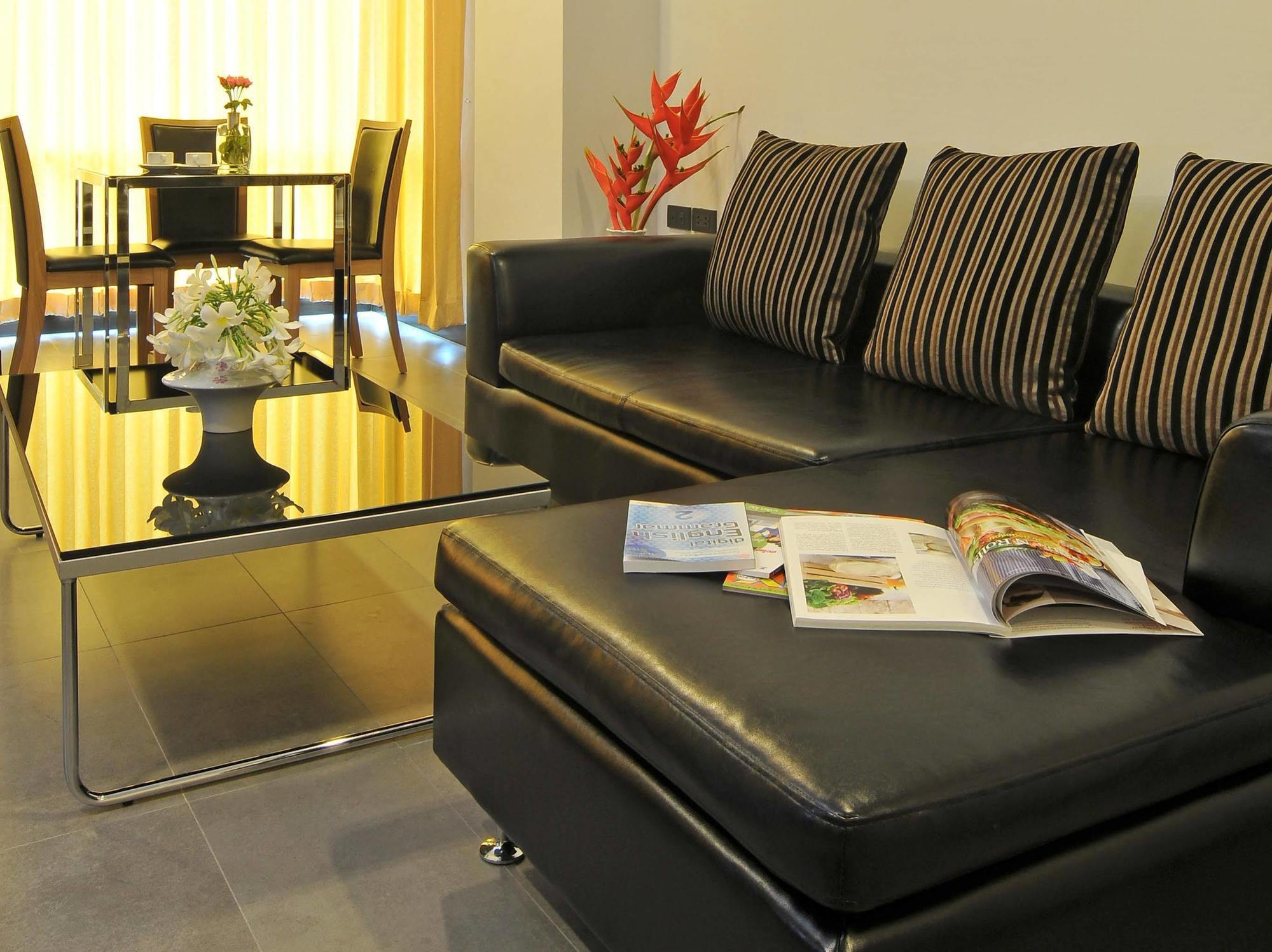 14 Living Otel Bangkok Dış mekan fotoğraf