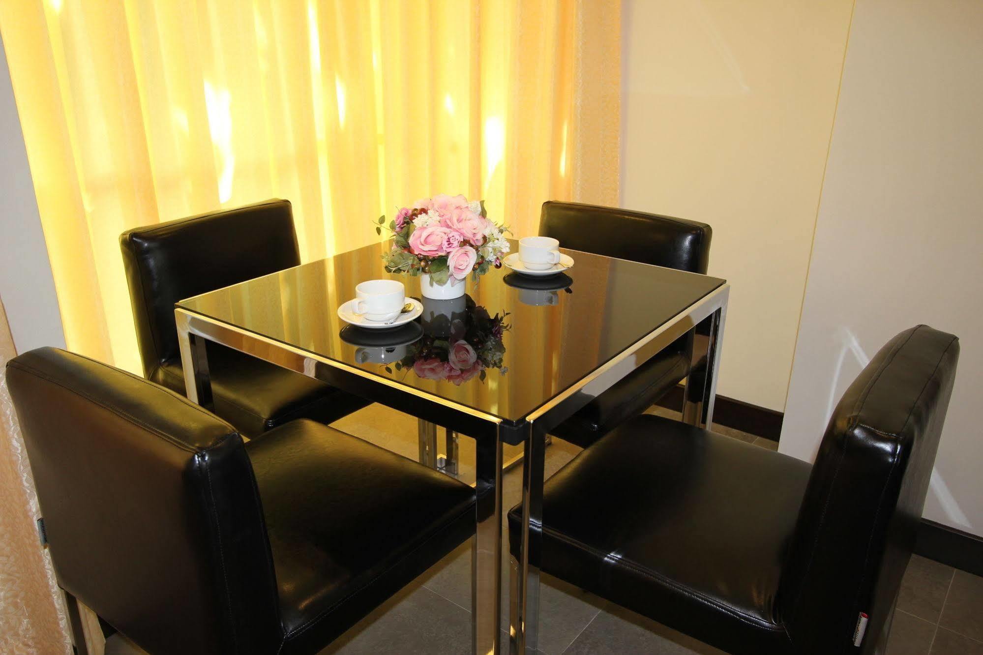 14 Living Otel Bangkok Dış mekan fotoğraf